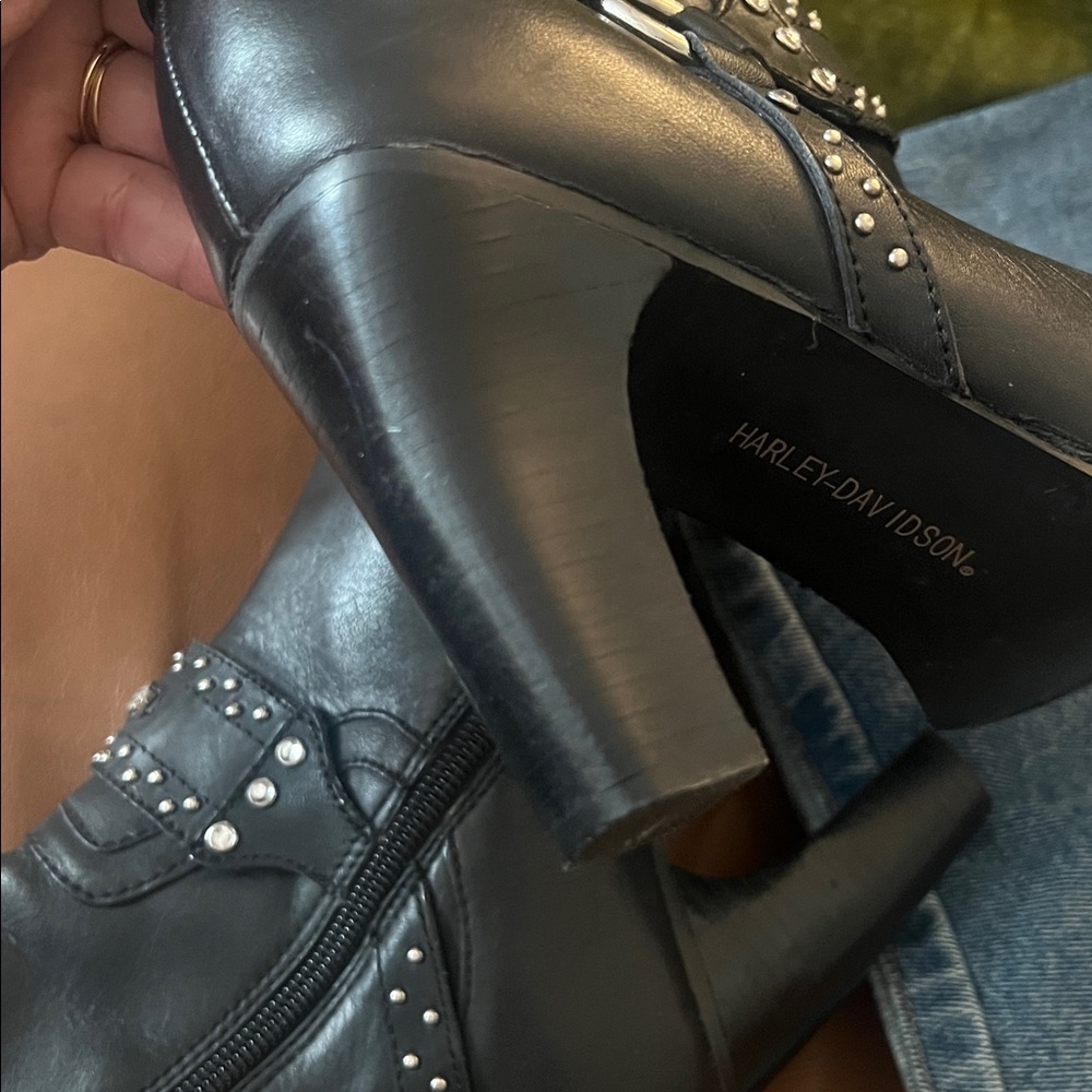 Harley-Davidson Embellished Black Leather Harness Heeled Boots Size 8.5 - Picture 5 of 11